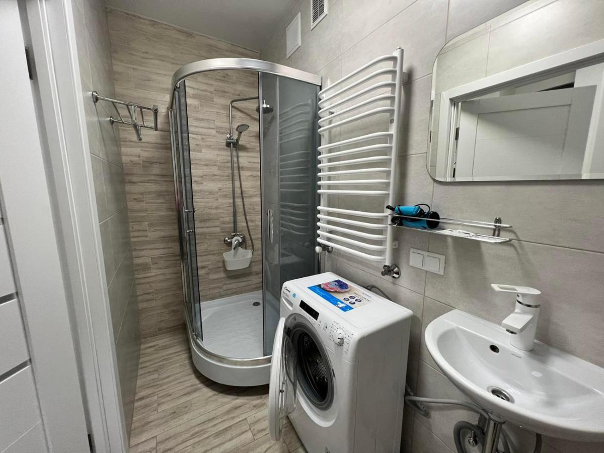 Transfer Apartament І.Franka 59 Lviv Buitenkant foto