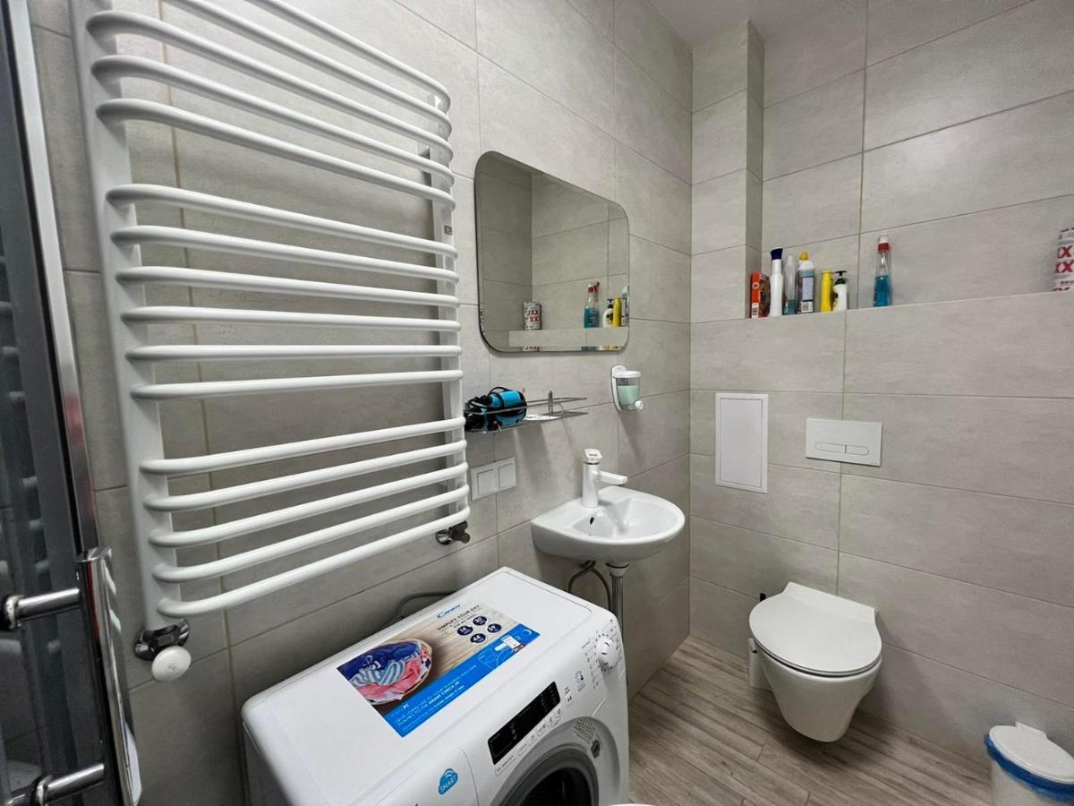 Transfer Apartament І.Franka 59 Lviv Buitenkant foto