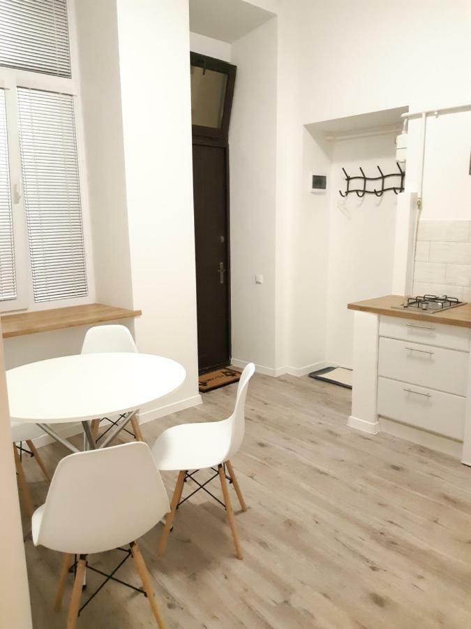 Transfer Apartament І.Franka 59 Lviv Buitenkant foto